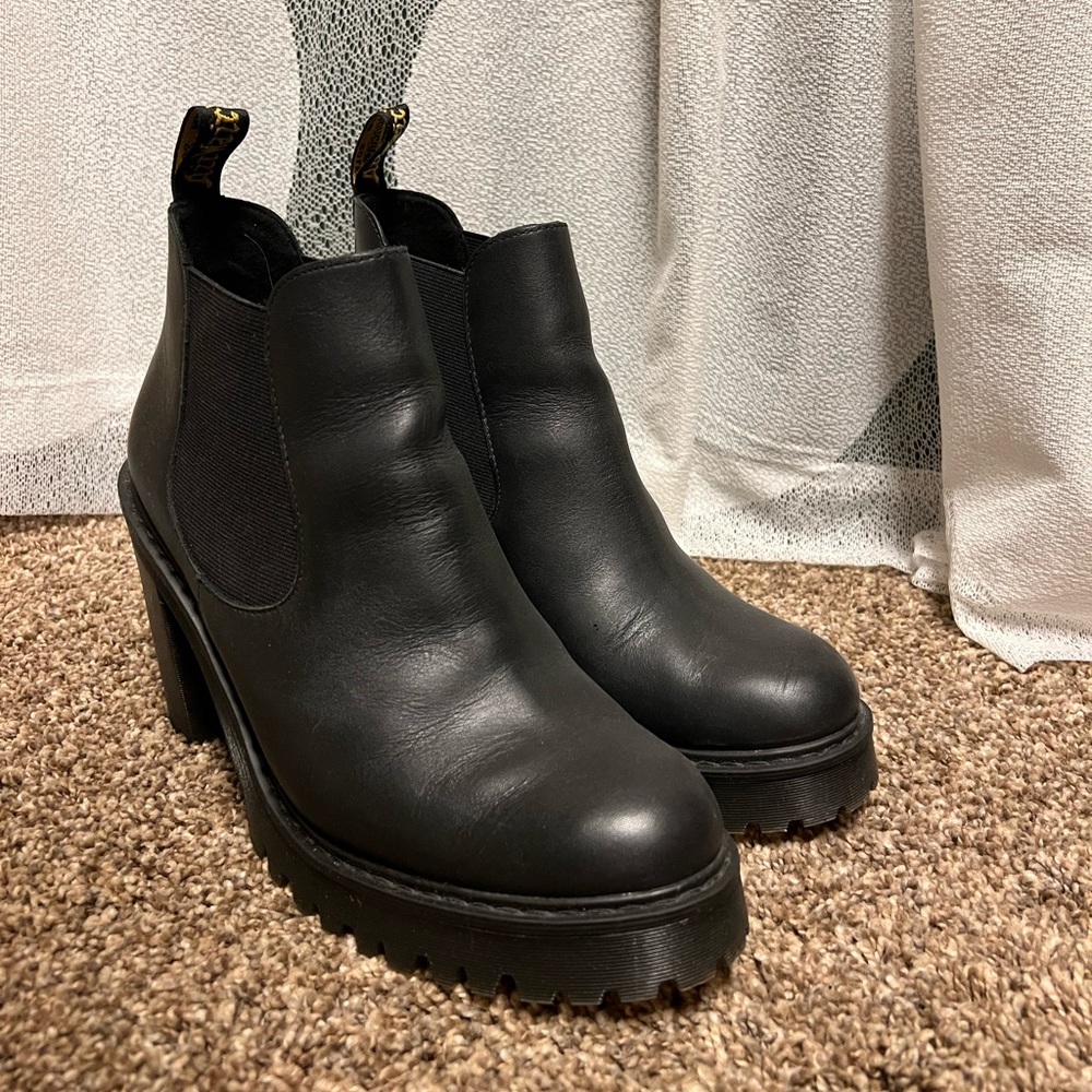 Dr Martens Women’s Hurston Chelsea Boots